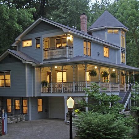 Arsenic And Old Lace Bed & Breakfast Inn Eureka Springs Exterior photo